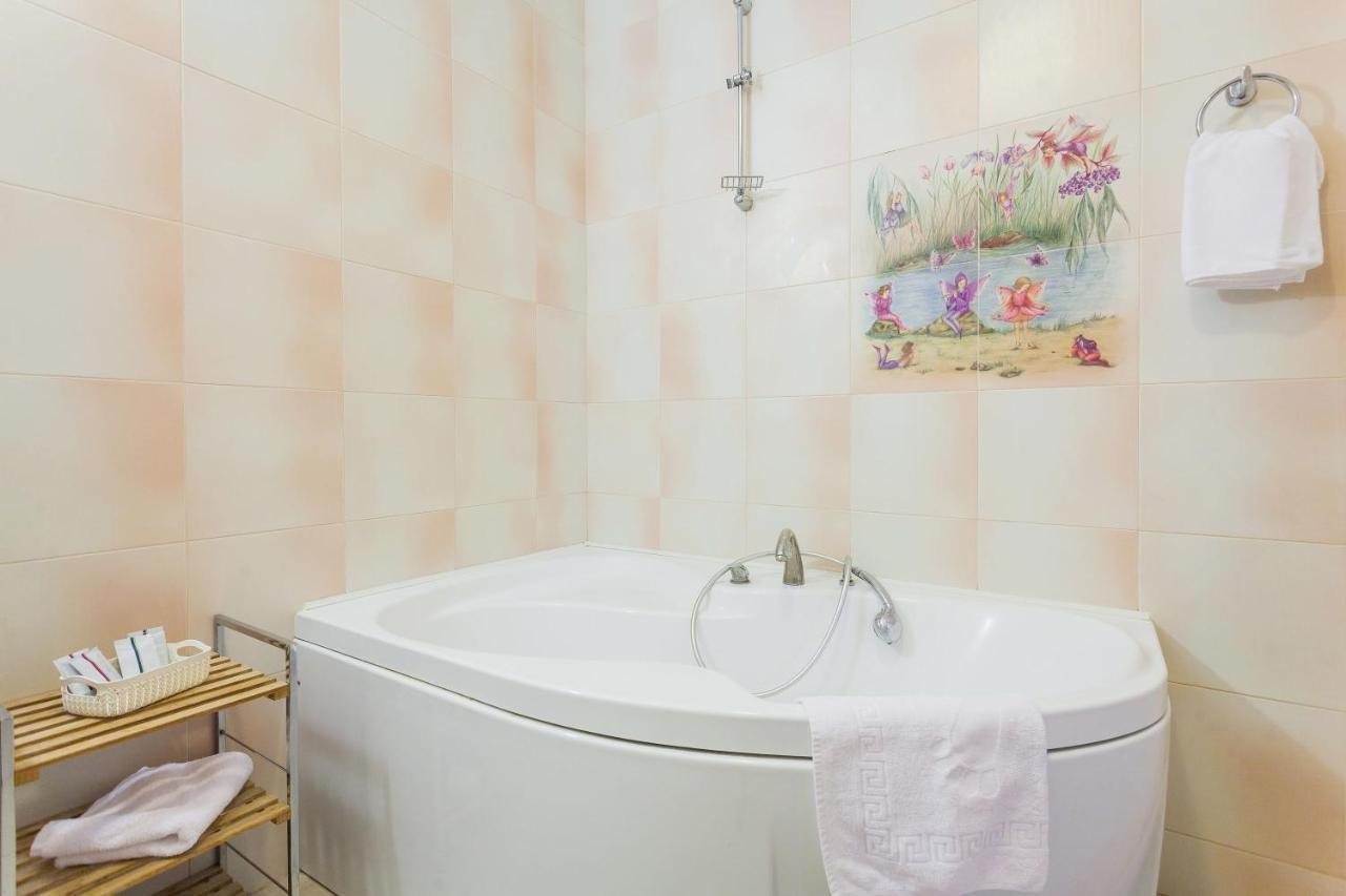 קייב Navit Apartments With Breakfast, Near The Railway Station, The City Center, The Park מראה חיצוני תמונה